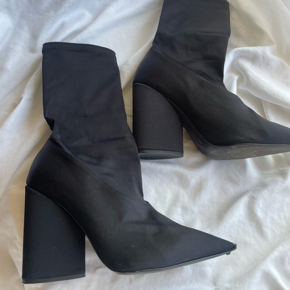 Yeezy season 7 sock boot
